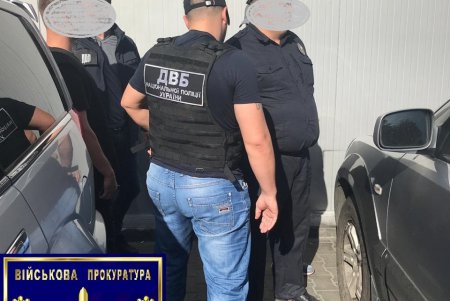 Полицейский попался на взятке в 500 долларов в Одессе (фото)
