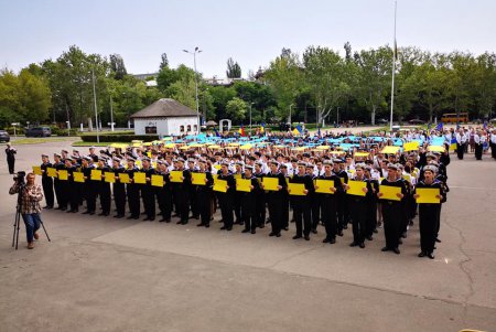 Одесская молодежь устроила флешмоб ко Дню Европы (фото)