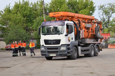 Одесских «дорожников» одели в новую униформу (фото)