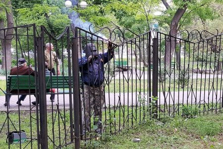 Санитарные зоны возле одесских бюветов приводят в порядок (фото)