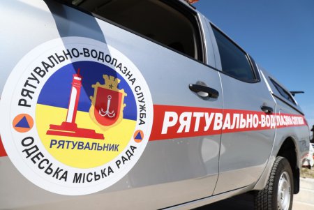 Мэр Одессы Геннадий Труханов проверил качество подготовки спасательно-водолазной службы к пляжному сезону (фото) 