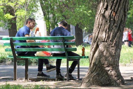 Старобазарный сквер: спустя столетие перемены продолжаются (фоторепортаж) 