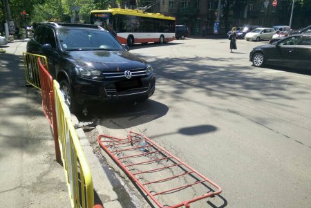 В результате ДТП на проспекте Шевченко пострадал случайный прохожий