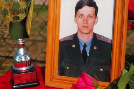 Беляевские правоохранители провели футбольный турнир памяти погибшего коллеги (фото)