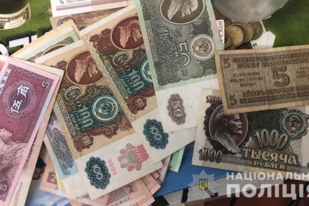 Одесские полицейские поймали киевлянина, снимавшего детское порно и развращавшего малолетних (фото)