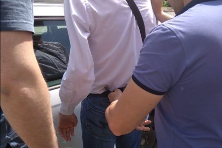 Одесские полицейские поймали киевлянина, снимавшего детское порно и развращавшего малолетних (фото)