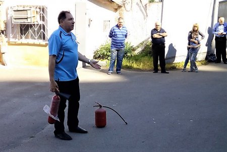 Сотрудников КП «Теплоснабжение города Одессы» учили проводить эвакуацию и тушить пожар (фото)