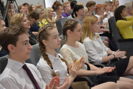 Более 46 тысяч одесских школьников получили консультации по сохранению репродуктивного здоровья (фото)