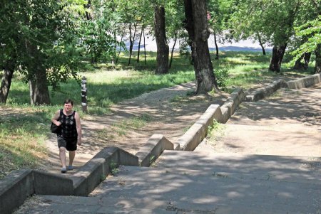 Самый безлюдный сквер Одессы (фоторепортаж)