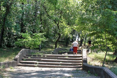 Самый безлюдный сквер Одессы (фоторепортаж)