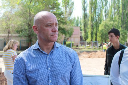В Одессе капитально ремонтируют еще один стадион (фото)