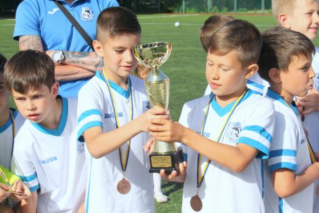 В парке Горького чествовали юных футболистов спортивной школы №11 (фото)