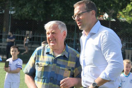 В парке Горького чествовали юных футболистов спортивной школы №11 (фото)