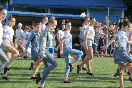 В парке Горького чествовали юных футболистов спортивной школы №11 (фото)