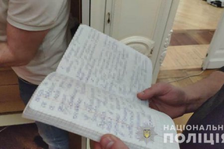 В центре города правоохранители прикрыли работу порностудии (фото, видео)