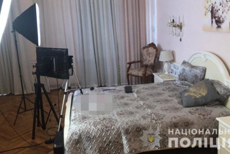 В центре города правоохранители прикрыли работу порностудии (фото, видео)
