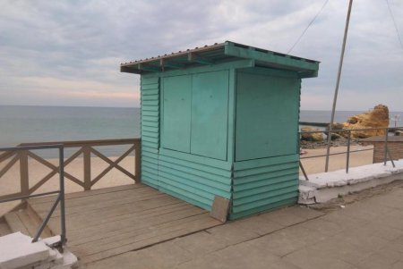 За неделю в городе демонтировали 28 незаконно размещенных элементов торговли (фото)