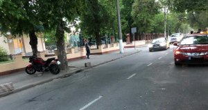 На Фонтанской дороге мотоциклист сбил пешехода и столкнулся с иномаркой (фото) 