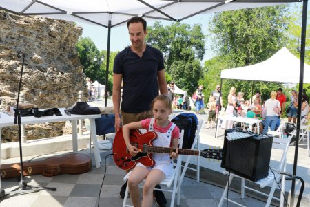 Акция «Аллея мечтаний» прошла в Стамбульском парке (фото)