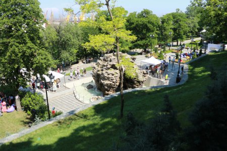 Акция «Аллея мечтаний» прошла в Стамбульском парке (фото)