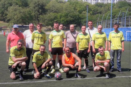 Работники коммунальных предприятий Одессы провели дружеский турнир по футболу