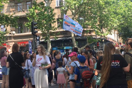 В горсаду состоялся праздничный парад мыльных пузырей (фото)