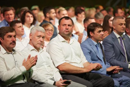 Мэры украинских городов объединились для участия в парламентских выборах