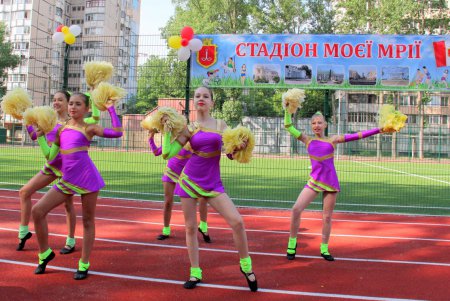 Открытие нового школьного стадиона на Черемушках (фоторепортаж)