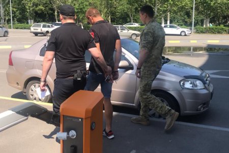 Преступника, разыскиваемого Интерполом, задержали в одесском аэропорту