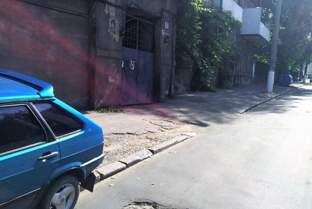 За три дня в Одессе выявлено более 30 нарушений Правил благоустройства города (фото)