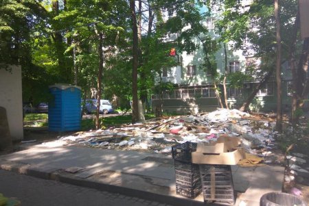 На улицах Одессы стало меньше незаконных киосков (фото)