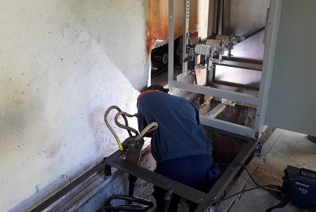 Коммунальщики восстановили наружное освещение на Черемушках (фото)