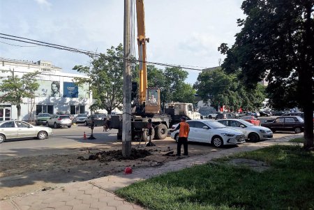 Коммунальщики восстановили наружное освещение на Черемушках (фото)