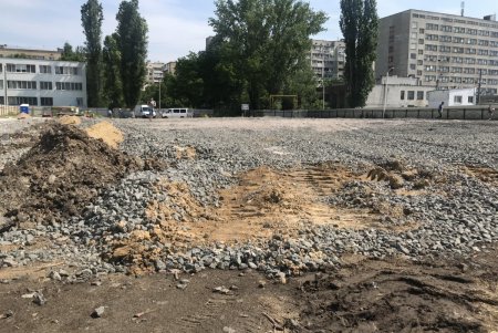 В гимназии №6 обустраивают многофункциональный стадион (фото) 