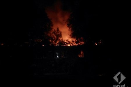 Пожар на Воробьева: эвакуировано 30 человек, известно о 4 погибших  (дополнено, фото, видео)