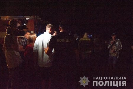 Полиция расследует трагедию на Воробьева: причиной пожара называют занесение огня извне (фото)