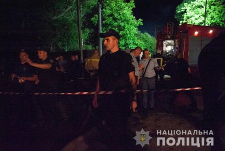 Полиция расследует трагедию на Воробьева: причиной пожара называют занесение огня извне (фото)
