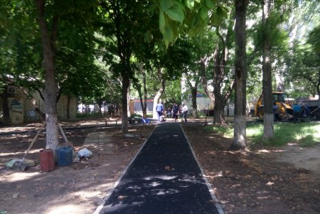 В Одессе капитально ремонтируют тротуары (фото)