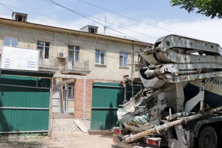 В Малиновском районе обустраивают новую семейную амбулаторию (фото)