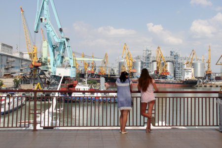 Черное море зеленого цвета (фоторепортаж)