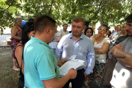 Жильцы дома на Академика Глушко борются против незаконной врезки магазина в их электросети (фото)