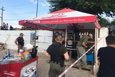 С пляжа «Черноморка» повторно убрали нелегальные торговые точки (фото)