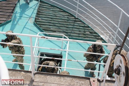 Украинский морской спецназ прошел в Одесской области подготовку по американской стандартам