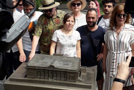 Возле одесских памятников архитектуры появились их 3D-копии (фото)
