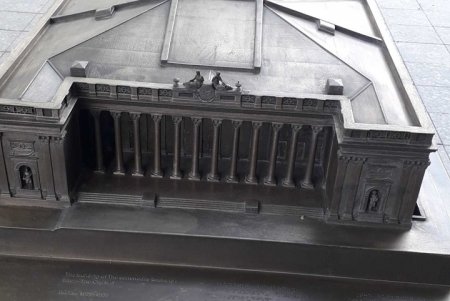 Возле одесских памятников архитектуры появились их 3D-копии (фото)