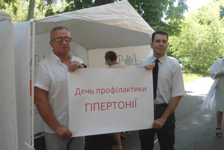 Одесситам бесплатно измеряли давление и уровень сахара в крови (фото)