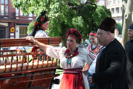 Дух гоголевских времен: в солнечную Одессу приехала знаменитая Сорочинская ярмарка (фото)