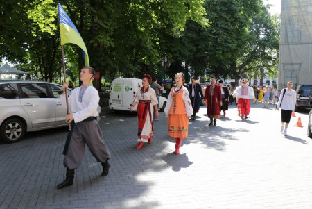 Знаменитая Сорочинская ярмарка - в Одессе (фоторепортаж) Знаменитая Сорочинская ярмарка - в Одессе (фоторепортаж)