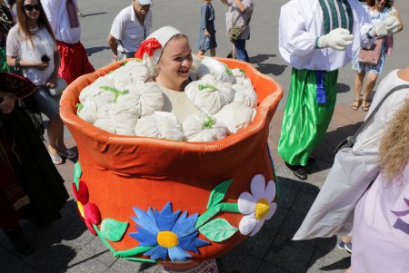 Знаменитая Сорочинская ярмарка - в Одессе (фоторепортаж) Знаменитая Сорочинская ярмарка - в Одессе (фоторепортаж)