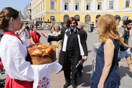 Знаменитая Сорочинская ярмарка - в Одессе (фоторепортаж) Знаменитая Сорочинская ярмарка - в Одессе (фоторепортаж)